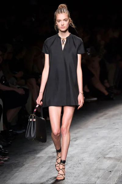 Look 2